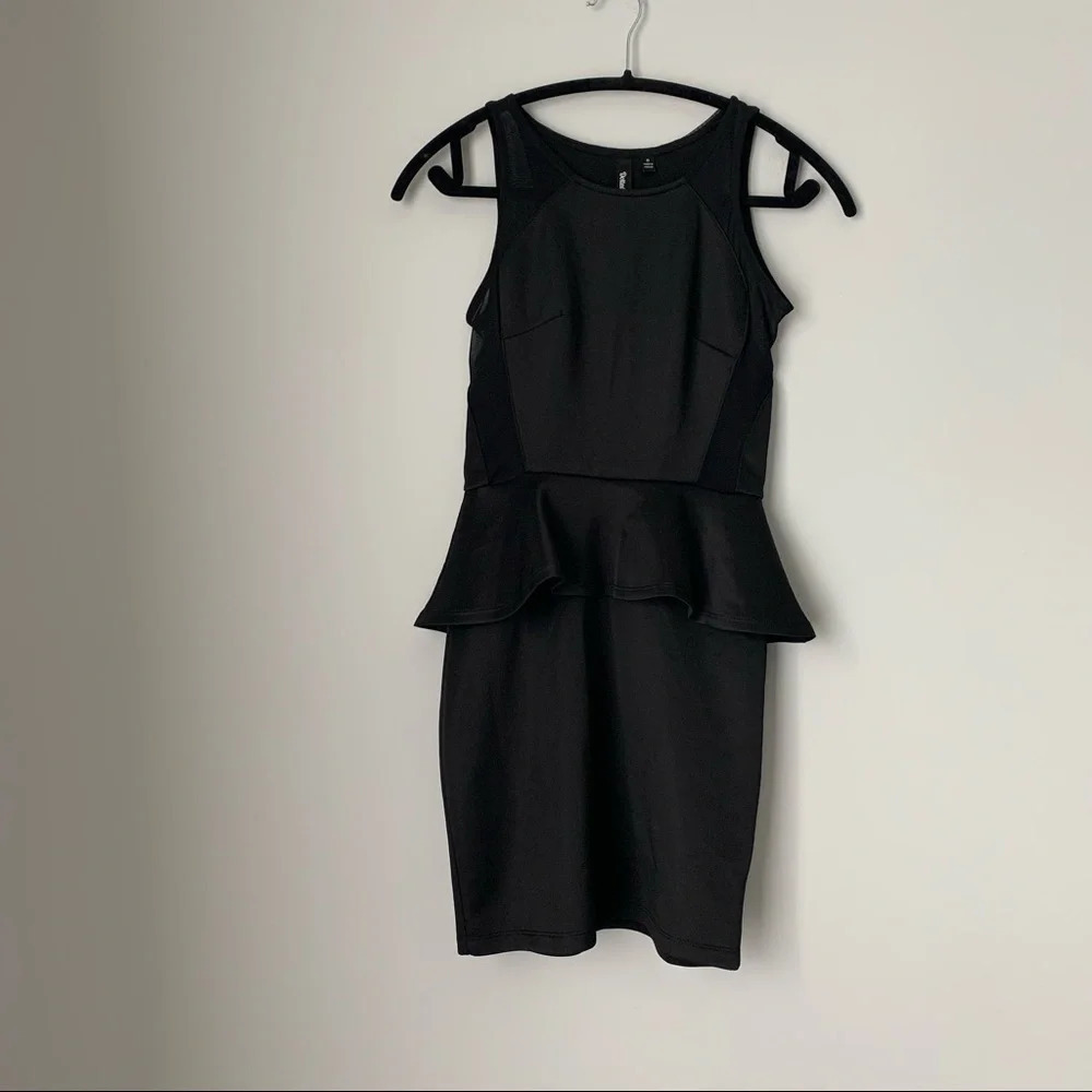 Dotted sleeveless black dress size S